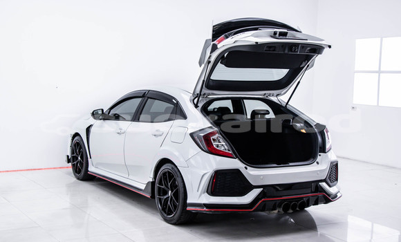 Buy Used Honda Civic White Car in Bangkok in Bangkok Buy Used Honda Civic White Car in Bangkok in Bangkok