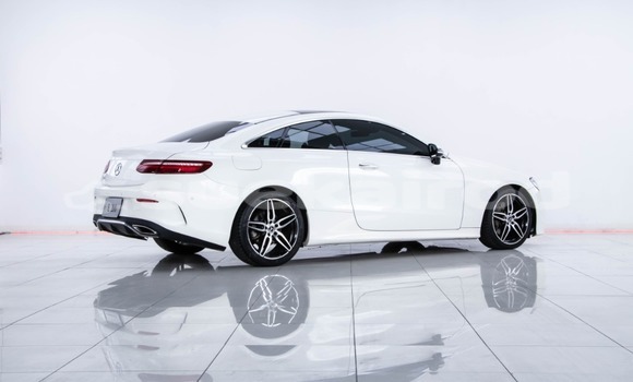 Buy Used Mercedes‒Benz E–Class White Car in Bangkok in Bangkok Buy Used Mercedes‒Benz E–Class White Car in Bangkok in Bangkok