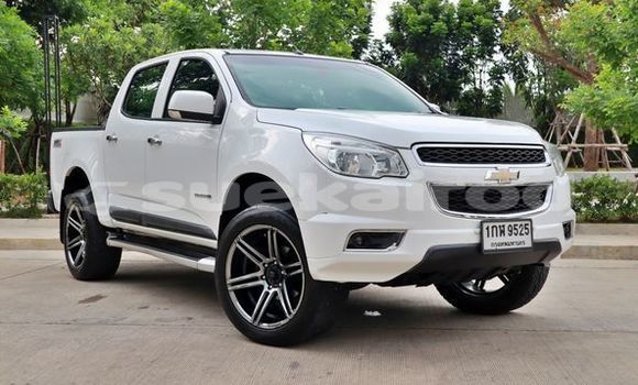 ซื้อ รถมือสอง Chevrolet Colorado ขาว รถยนต์ ใน %{เมือง} ใน กรุงเทพมหานคร