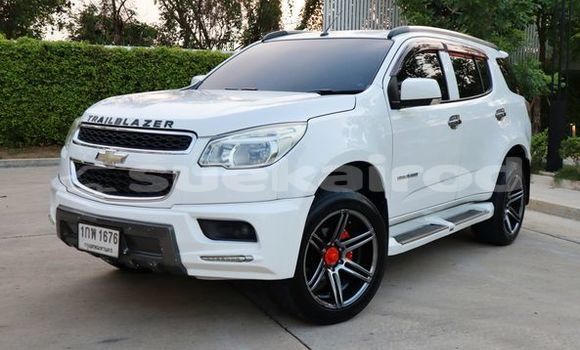 Buy Used Chevrolet TrailBlazer White Car in Bangkok in Bangkok Buy Used Chevrolet TrailBlazer White Car in Bangkok in Bangkok