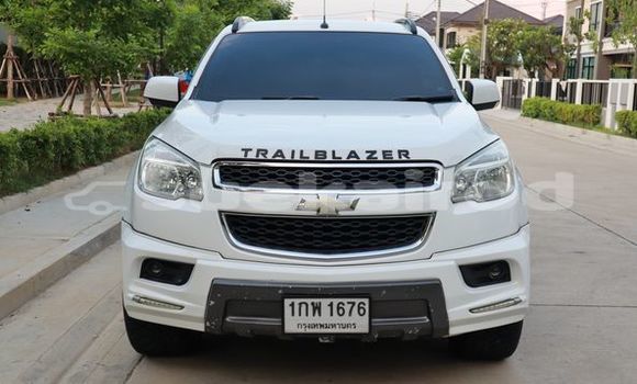 Buy Used Chevrolet TrailBlazer White Car in Bangkok in Bangkok Buy Used Chevrolet TrailBlazer White Car in Bangkok in Bangkok