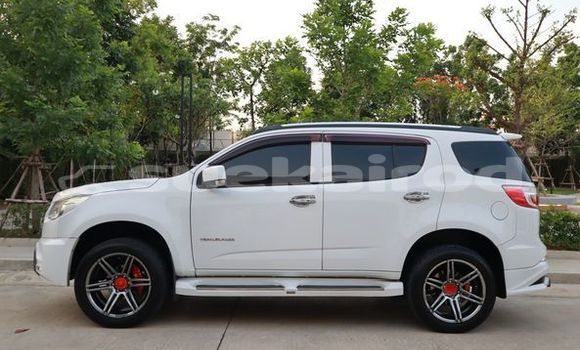 Buy Used Chevrolet TrailBlazer White Car in Bangkok in Bangkok Buy Used Chevrolet TrailBlazer White Car in Bangkok in Bangkok