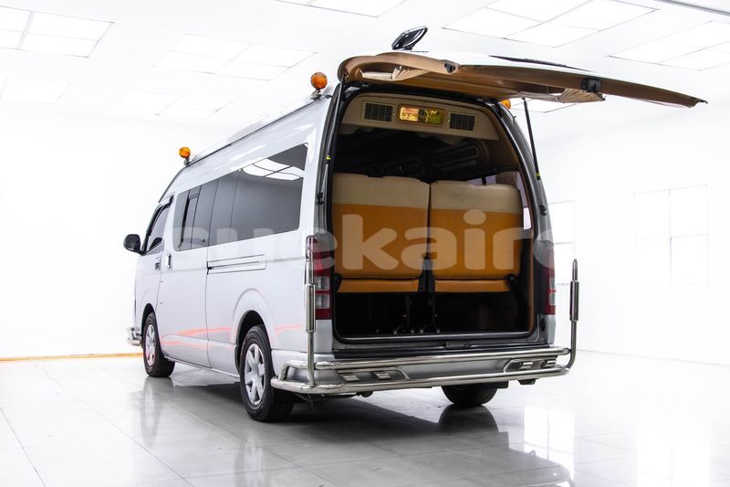 Big with watermark toyota commuter bangkok bangkok 62203