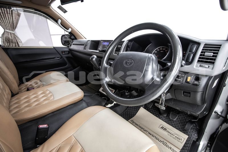 Big with watermark toyota commuter bangkok bangkok 62203