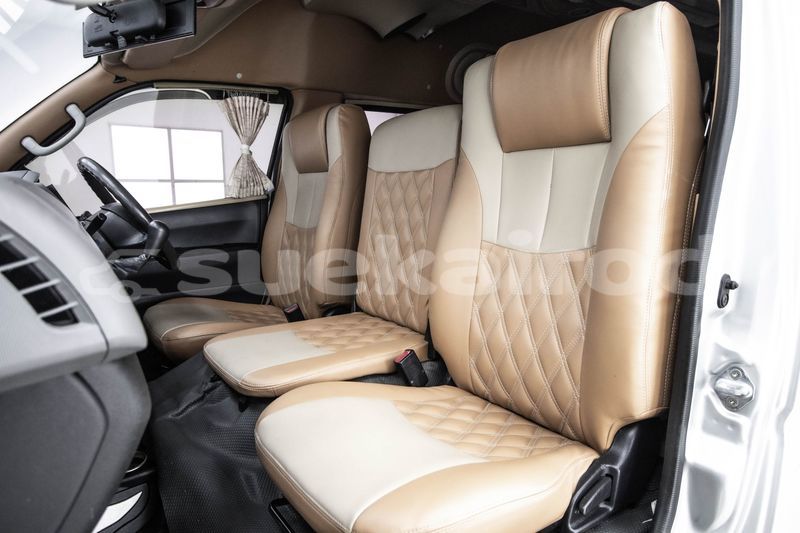Big with watermark toyota commuter bangkok bangkok 62203