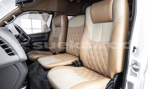 Buy Used Toyota Commuter Other Car in Bangkok in Bangkok Buy Used Toyota Commuter Other Car in Bangkok in Bangkok