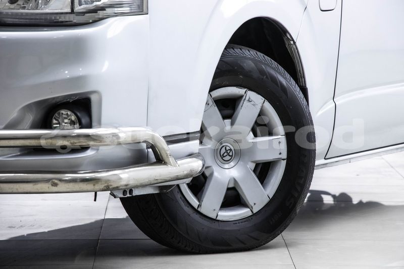 Big with watermark toyota commuter bangkok bangkok 62203