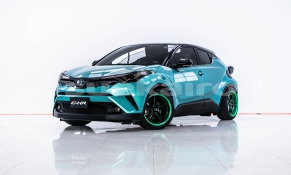ซื้อ รถมือสอง Toyota C-HR อื่น ๆ รถยนต์ ใน %{เมือง} ใน กรุงเทพมหานคร