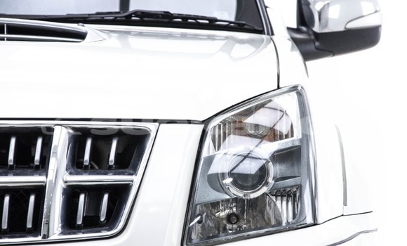 Buy Used Isuzu MU-7 White Car in Bangkok in Bangkok Buy Used Isuzu MU-7 White Car in Bangkok in Bangkok