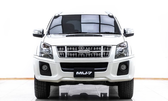 Buy Used Isuzu MU-7 White Car in Bangkok in Bangkok Buy Used Isuzu MU-7 White Car in Bangkok in Bangkok