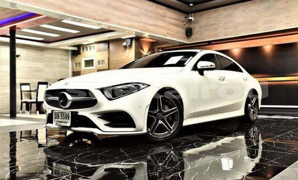 Buy Used Mercedes-Benz CLS-klasse White Car in Bangkok in Bangkok