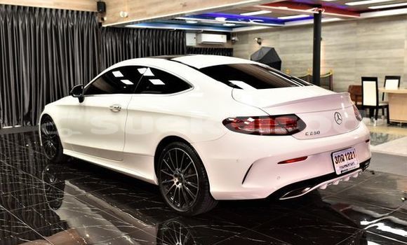 ซื้อ รถมือสอง Mercedes-Benz C250 coupe ขาว รถยนต์ ใน %{เมือง} ใน กรุงเทพมหานคร ซื้อ รถมือสอง Mercedes-Benz C250 coupe ขาว รถยนต์ ใน %{เมือง} ใน กรุงเทพมหานคร