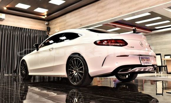 ซื้อ รถมือสอง Mercedes-Benz C250 coupe ขาว รถยนต์ ใน %{เมือง} ใน กรุงเทพมหานคร ซื้อ รถมือสอง Mercedes-Benz C250 coupe ขาว รถยนต์ ใน %{เมือง} ใน กรุงเทพมหานคร