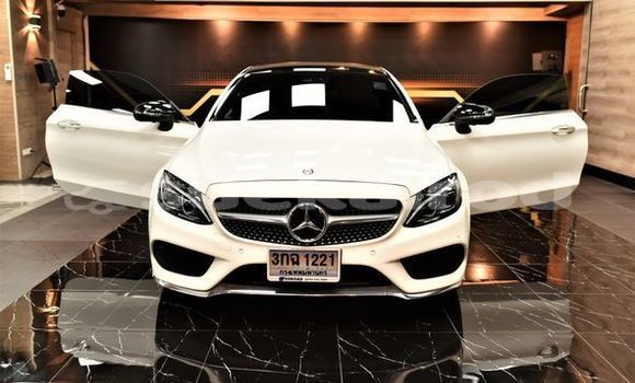 ซื้อ รถมือสอง Mercedes-Benz C250 coupe ขาว รถยนต์ ใน %{เมือง} ใน กรุงเทพมหานคร ซื้อ รถมือสอง Mercedes-Benz C250 coupe ขาว รถยนต์ ใน %{เมือง} ใน กรุงเทพมหานคร