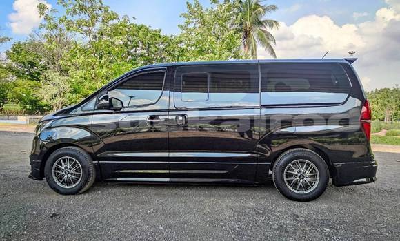 Buy Used Hyundai H1 Black Car in Bangkok in Bangkok Buy Used Hyundai H1 Black Car in Bangkok in Bangkok