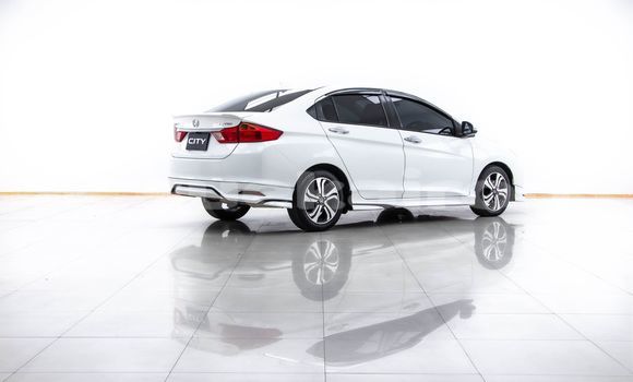 ซื้อ รถมือสอง Honda City สีแดง รถยนต์ ใน %{เมือง} ใน กรุงเทพมหานคร ซื้อ รถมือสอง Honda City สีแดง รถยนต์ ใน %{เมือง} ใน กรุงเทพมหานคร