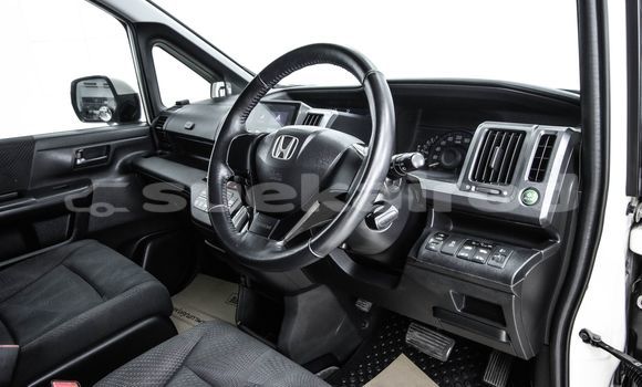 Buy Used Honda Stepwgn White Car in Bangkok in Bangkok Buy Used Honda Stepwgn White Car in Bangkok in Bangkok