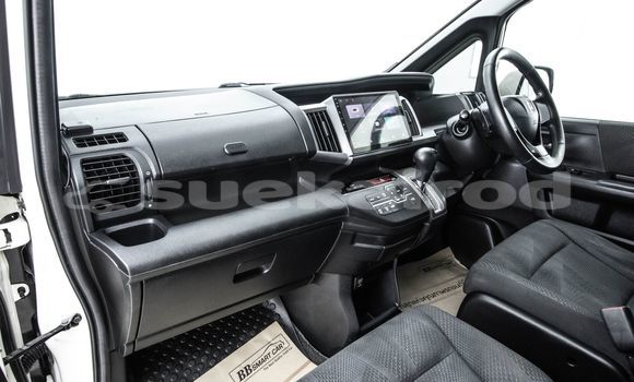 Buy Used Honda Stepwgn White Car in Bangkok in Bangkok Buy Used Honda Stepwgn White Car in Bangkok in Bangkok