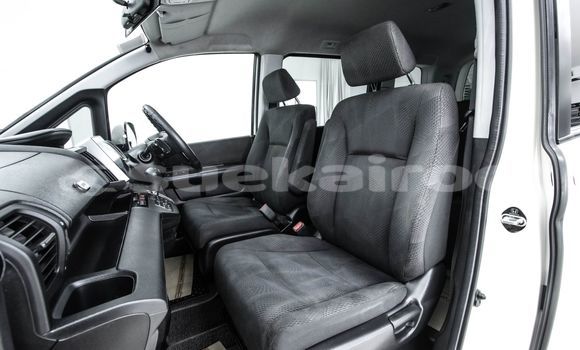 Buy Used Honda Stepwgn White Car in Bangkok in Bangkok Buy Used Honda Stepwgn White Car in Bangkok in Bangkok