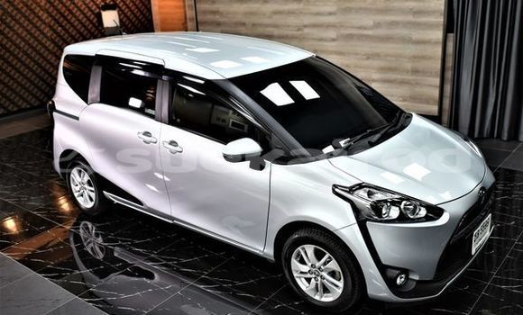 ซื้อ รถมือสอง Toyota Sienta เงิน รถยนต์ ใน %{เมือง} ใน กรุงเทพมหานคร ซื้อ รถมือสอง Toyota Sienta เงิน รถยนต์ ใน %{เมือง} ใน กรุงเทพมหานคร