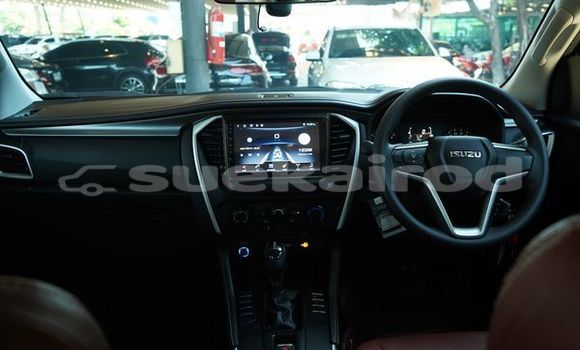 Buy Used Isuzu MU-X White Car in Bangkok in Bangkok Buy Used Isuzu MU-X White Car in Bangkok in Bangkok