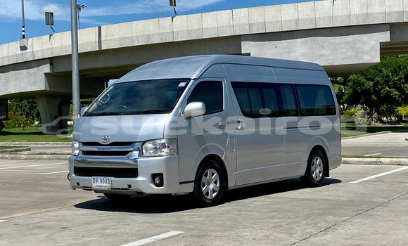 ซื้อ รถมือสอง Toyota Commuter เงิน รถยนต์ ใน %{เมือง} ใน กรุงเทพมหานคร