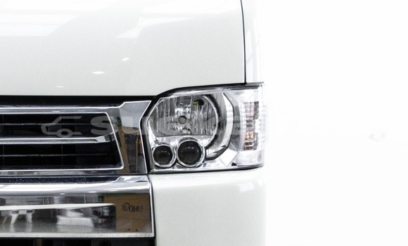 Buy Used Toyota Commuter White Car in Bangkok in Bangkok Buy Used Toyota Commuter White Car in Bangkok in Bangkok