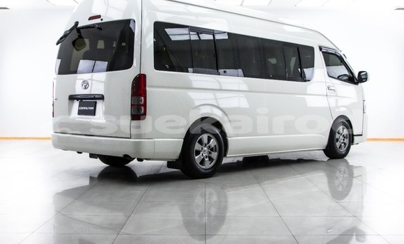 Buy Used Toyota Commuter White Car in Bangkok in Bangkok Buy Used Toyota Commuter White Car in Bangkok in Bangkok