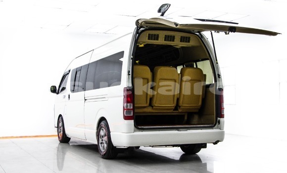 Buy Used Toyota Commuter White Car in Bangkok in Bangkok Buy Used Toyota Commuter White Car in Bangkok in Bangkok