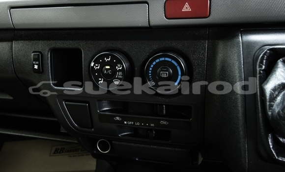 Buy Used Toyota Commuter White Car in Bangkok in Bangkok Buy Used Toyota Commuter White Car in Bangkok in Bangkok