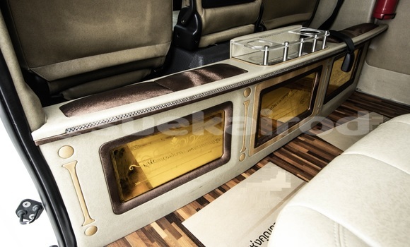 Buy Used Toyota Commuter White Car in Bangkok in Bangkok Buy Used Toyota Commuter White Car in Bangkok in Bangkok