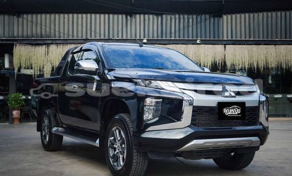 ซื้อ รถมือสอง Mitsubishi Triton สีดำ รถยนต์ ใน %{เมือง} ใน กรุงเทพมหานคร