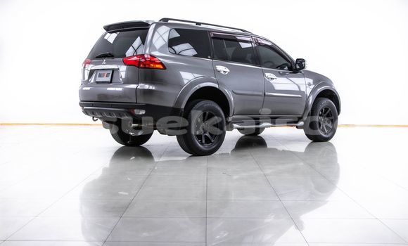 ซื้อ รถมือสอง Mitsubishi Pajero สีน้ำตาล รถยนต์ ใน %{เมือง} ใน กรุงเทพมหานคร ซื้อ รถมือสอง Mitsubishi Pajero สีน้ำตาล รถยนต์ ใน %{เมือง} ใน กรุงเทพมหานคร