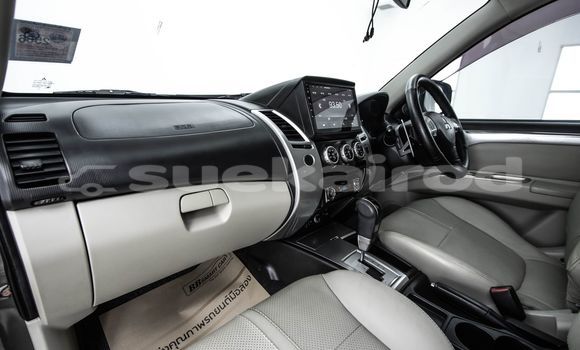 ซื้อ รถมือสอง Mitsubishi Pajero สีน้ำตาล รถยนต์ ใน %{เมือง} ใน กรุงเทพมหานคร ซื้อ รถมือสอง Mitsubishi Pajero สีน้ำตาล รถยนต์ ใน %{เมือง} ใน กรุงเทพมหานคร