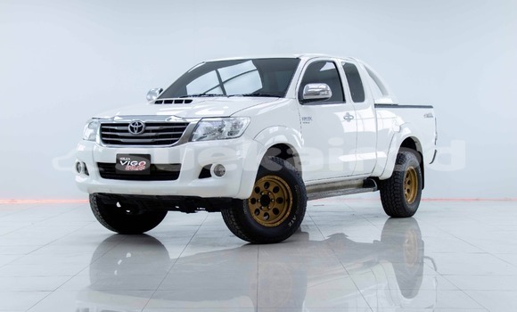 Buy Used Toyota Hiluxe VIGO White Car in Bangkok in Bangkok