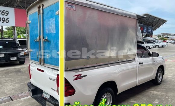 Buy Used Toyota Hiluxe Revo White Car in Bangkok in Bangkok Buy Used Toyota Hiluxe Revo White Car in Bangkok in Bangkok