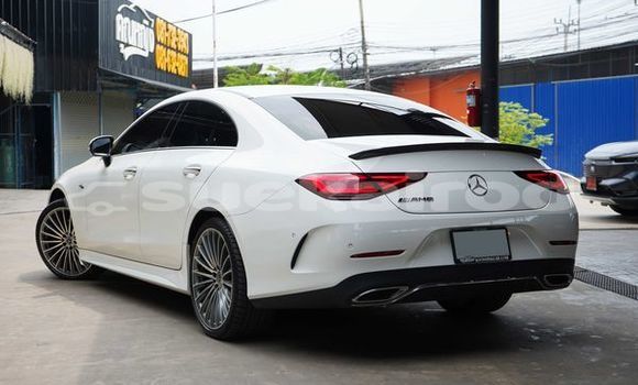 Buy Used Mercedes-Benz CLS-klasse White Car in Bangkok in Bangkok Buy Used Mercedes-Benz CLS-klasse White Car in Bangkok in Bangkok
