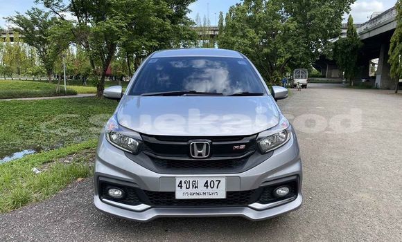 ซื้อ รถมือสอง Honda Mobilio สีดำ รถยนต์ ใน %{เมือง} ใน กรุงเทพมหานคร
