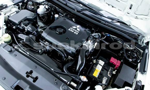 Buy Used Mitsubishi Triton White Car in Bangkok in Bangkok Buy Used Mitsubishi Triton White Car in Bangkok in Bangkok