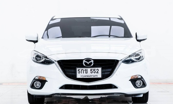 ซื้อ รถมือสอง Mazda 3 ขาว รถยนต์ ใน %{เมือง} ใน กรุงเทพมหานคร ซื้อ รถมือสอง Mazda 3 ขาว รถยนต์ ใน %{เมือง} ใน กรุงเทพมหานคร