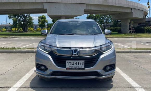 ซื้อ รถมือสอง Honda HR-V สีดำ รถยนต์ ใน %{เมือง} ใน กรุงเทพมหานคร