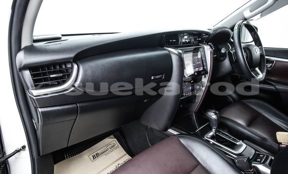 ซื้อ รถมือสอง Toyota Fortuner ขาว รถยนต์ ใน %{เมือง} ใน กรุงเทพมหานคร ซื้อ รถมือสอง Toyota Fortuner ขาว รถยนต์ ใน %{เมือง} ใน กรุงเทพมหานคร