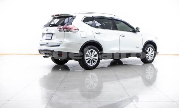 Buy Used Nissan X-Trail White Car in Bangkok in Bangkok Buy Used Nissan X-Trail White Car in Bangkok in Bangkok