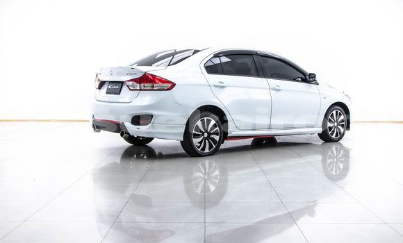 Buy Used Suzuki Ciaz White Car in Bangkok in Bangkok Buy Used Suzuki Ciaz White Car in Bangkok in Bangkok