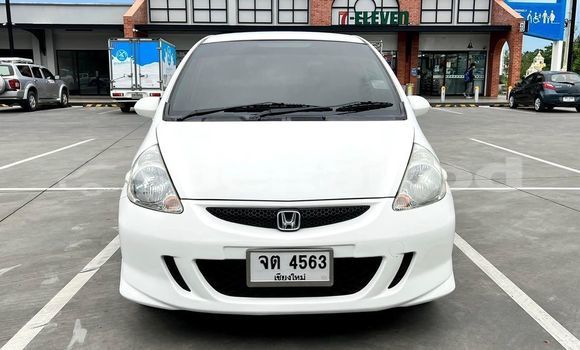Buy Used Honda Jazz White Car in Bangkok in Bangkok