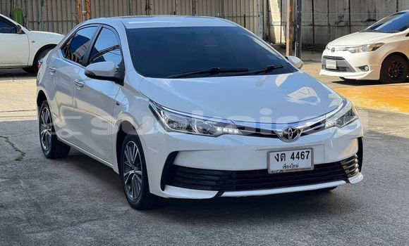 ซื้อ รถมือสอง Toyota Altis ขาว รถยนต์ ใน %{เมือง} ใน กรุงเทพมหานคร