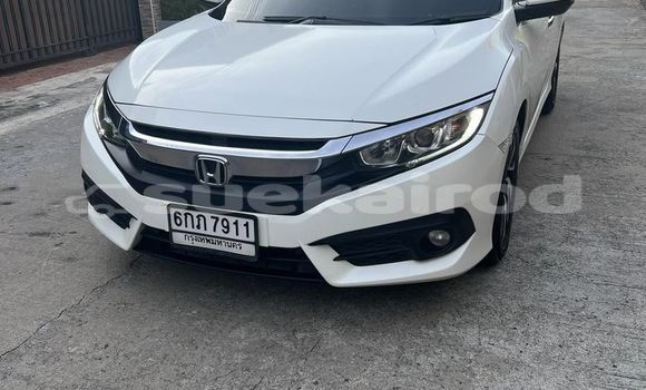 ซื้อ รถมือสอง Honda Civic ขาว รถยนต์ ใน %{เมือง} ใน กรุงเทพมหานคร