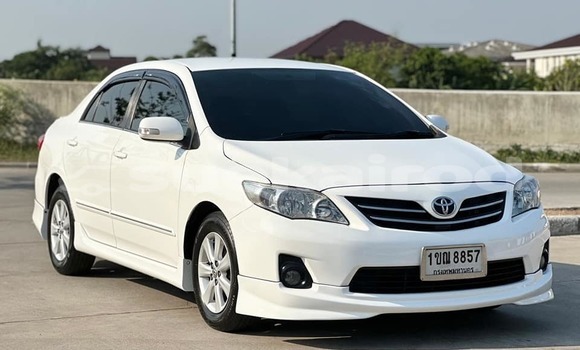 ซื้อ รถมือสอง Toyota Corolla ขาว รถยนต์ ใน %{เมือง} ใน กรุงเทพมหานคร