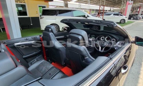 Buy Used Mercedes-Benz E-Classe Black Car in Bangkok in Bangkok Buy Used Mercedes-Benz E-Classe Black Car in Bangkok in Bangkok