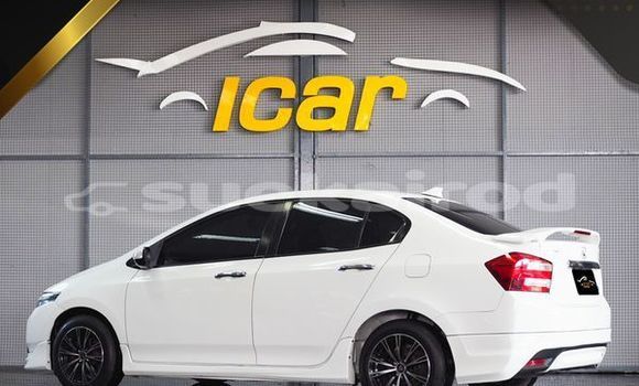 ซื้อ รถมือสอง Honda City ขาว รถยนต์ ใน %{เมือง} ใน ชลบุรี ซื้อ รถมือสอง Honda City ขาว รถยนต์ ใน %{เมือง} ใน ชลบุรี